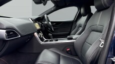 Jaguar XE 2.0 D200 R-Dynamic SE Black 4dr Auto Diesel Saloon